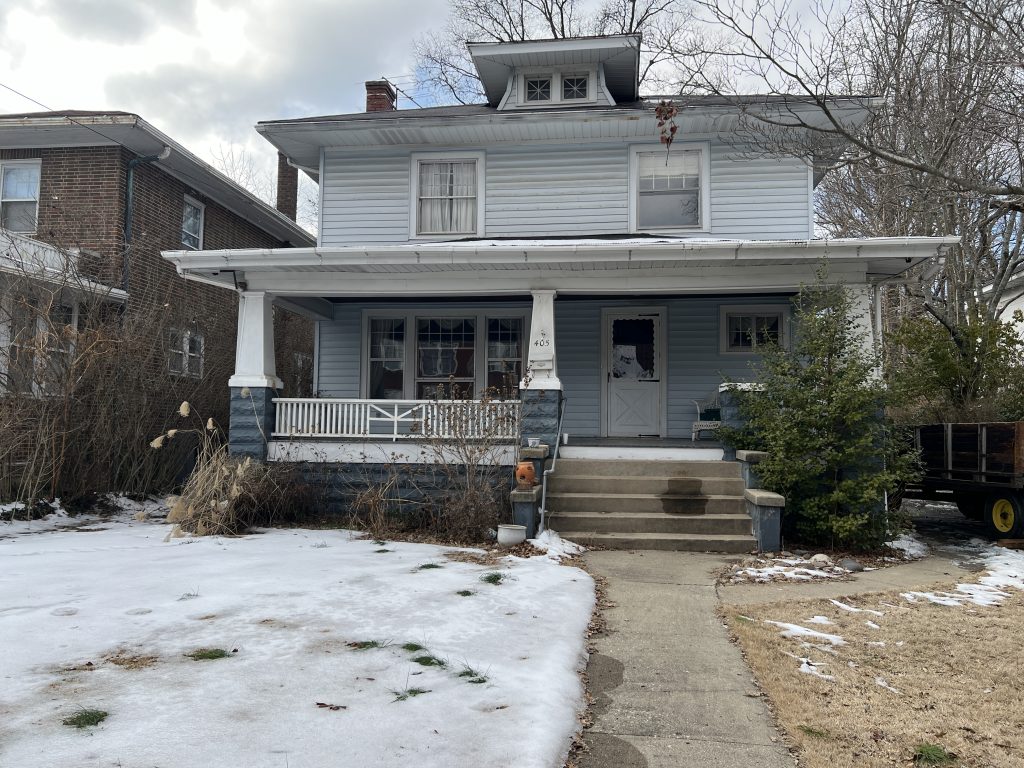 ONLINE AUCTION 2 Story, 3 BR, 2 Bath Home with Full Basement & Garage