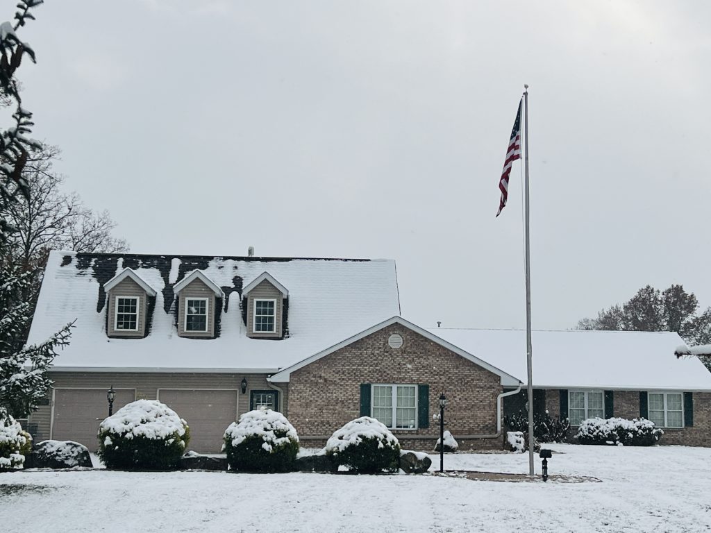 3 BR, 2.5 Bath W/ Garage & 30 x 50 Outbuilding