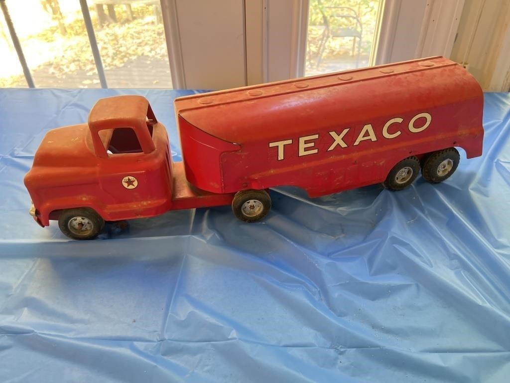 Golf Cart, Antique/Vintage Collectibles, Furniture and More